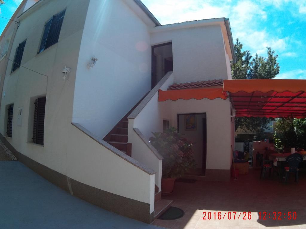Apartman Luburic Pinezići Exterior foto